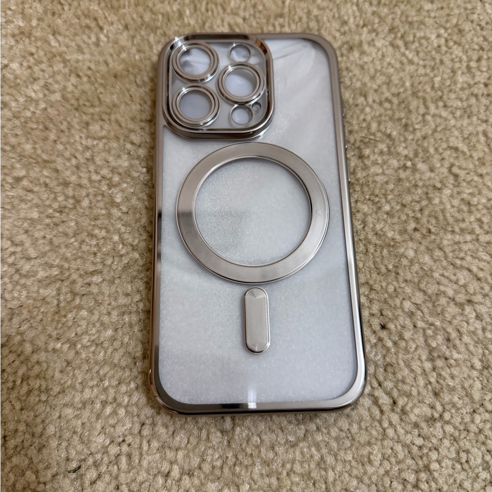 Silver iPhone 15 pro Case